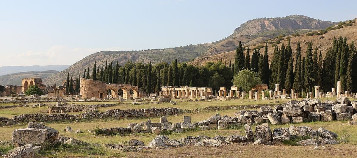 Travertine terraces and ancient ruins at Hierapolis-Pamukkale