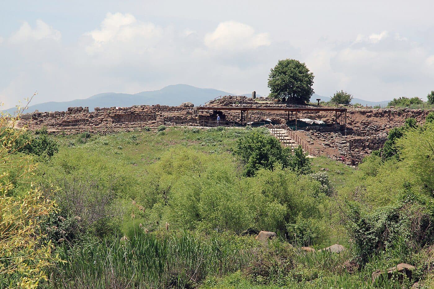 The imposing mound of Tilmen Hoyuk rising above the Islahiye valley in Gaziantep